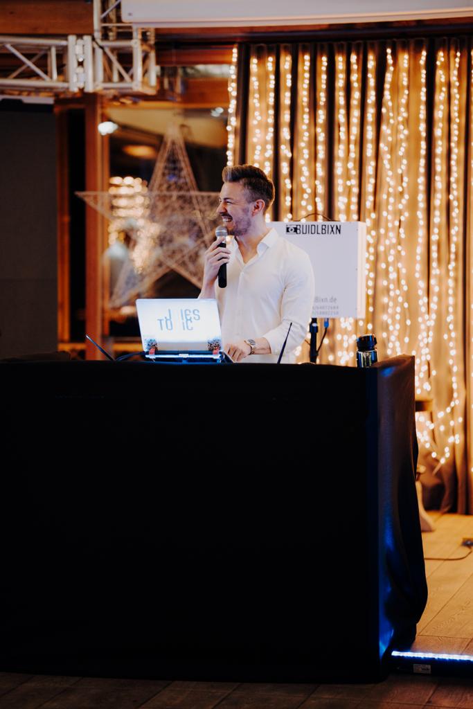 Kundenbild groß 3 JulesTonic - Hochzeits-DJ & Event-DJ