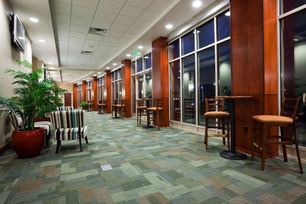 Images Holiday Inn Madison at the American Center by IHG