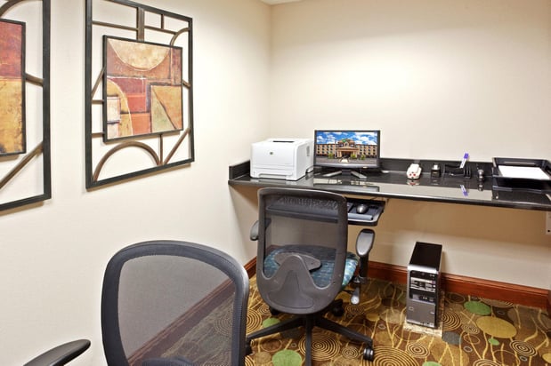 Images Holiday Inn Express & Suites Vancouver Mall/Portland Area by IHG