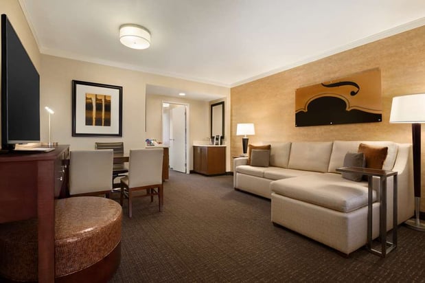 Images Embassy Suites by Hilton Austin Downtown South Congress