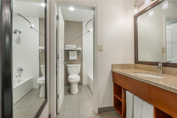 Images Best Western Plus Clocktower Inn