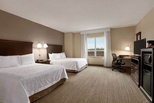 Images Hampton Inn & Suites Washington-Dulles International Airport