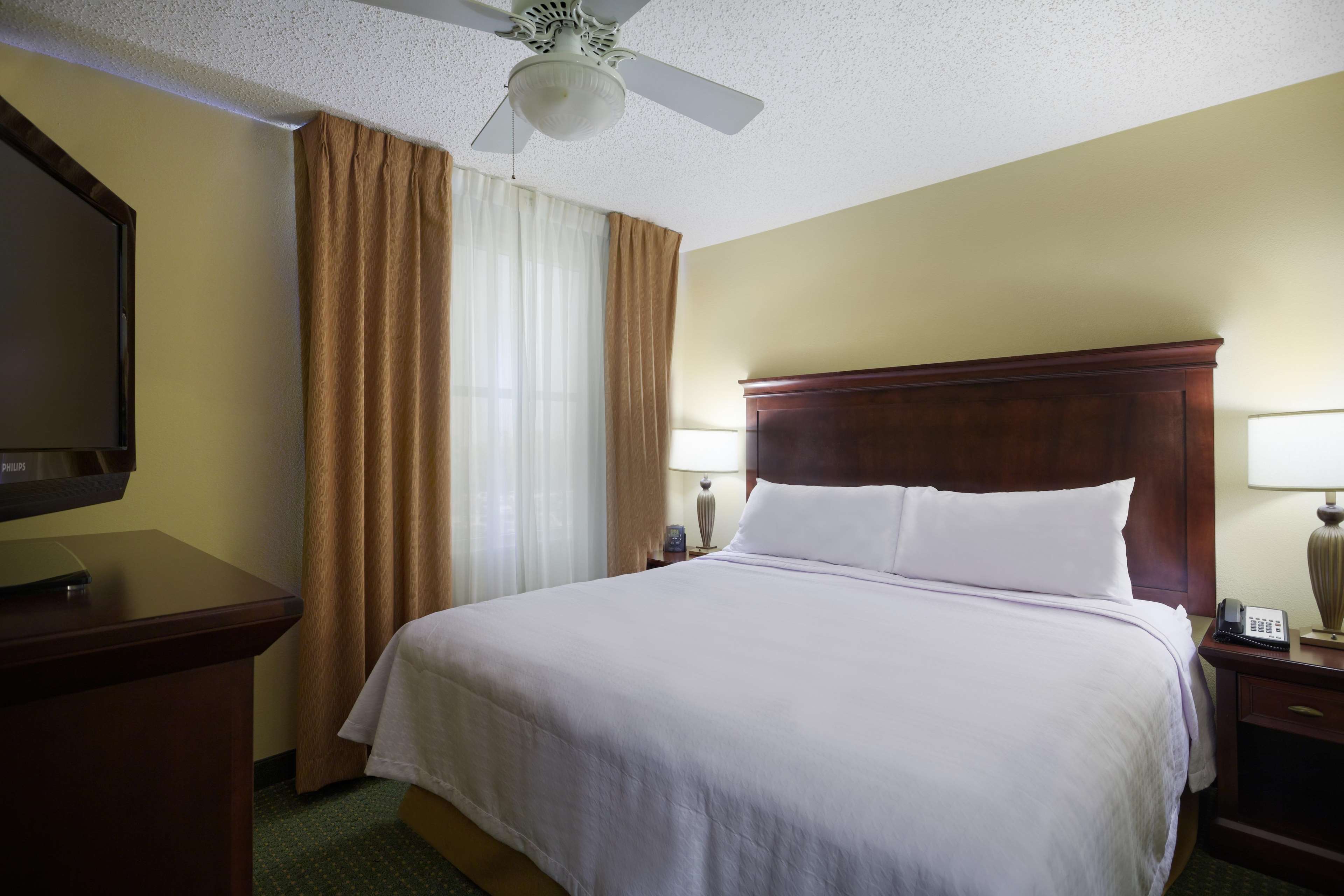 Homewood Suites by Hilton Tampa Airport - Westshore Photo