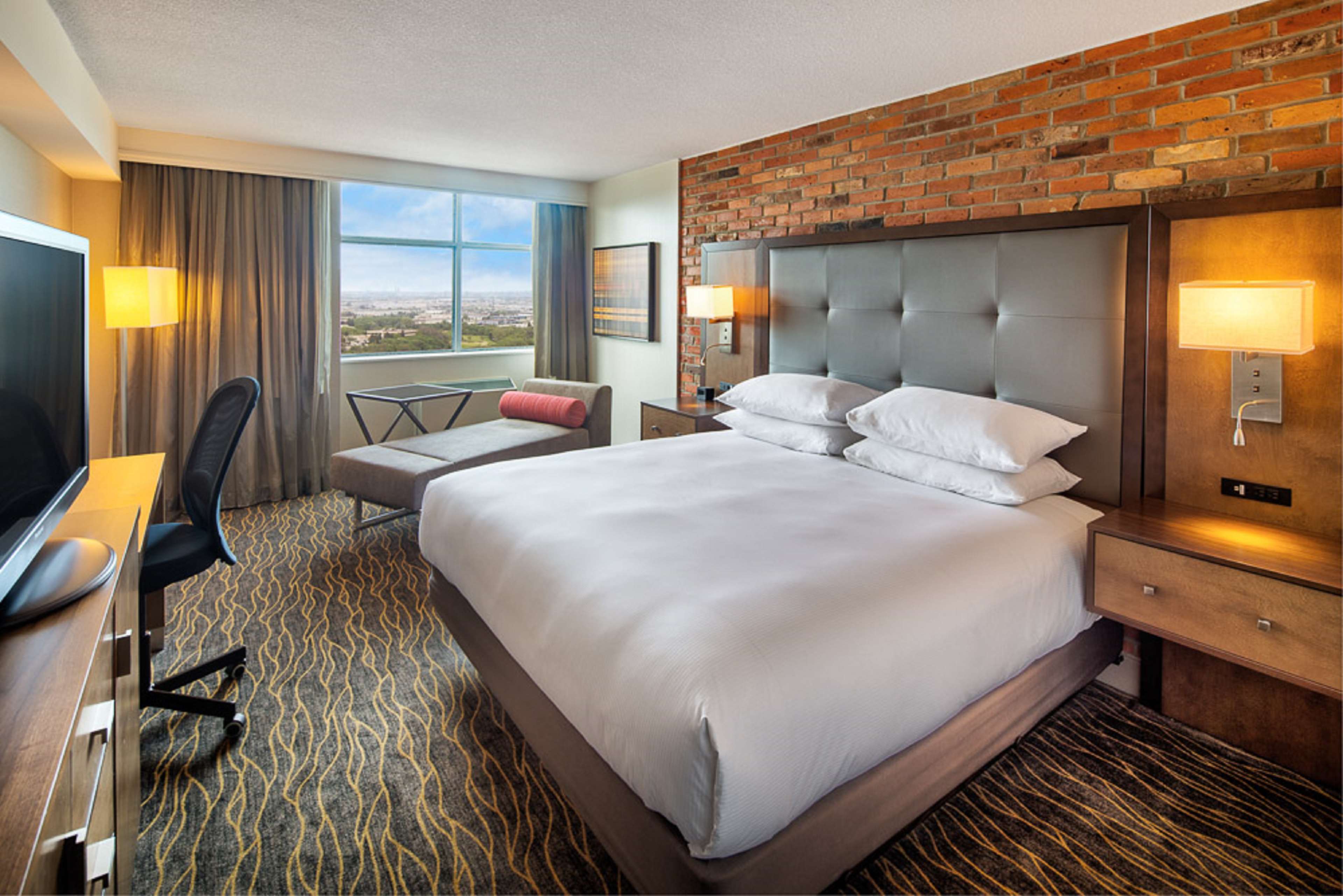 Images DoubleTree by Hilton Toronto Airport