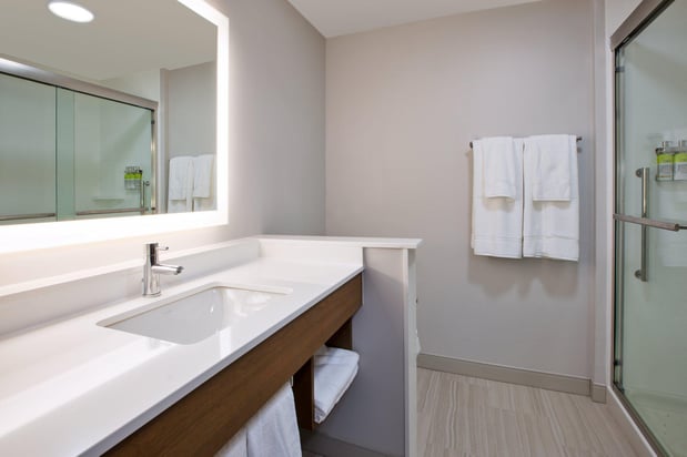 Images Holiday Inn Express & Suites Wooster by IHG