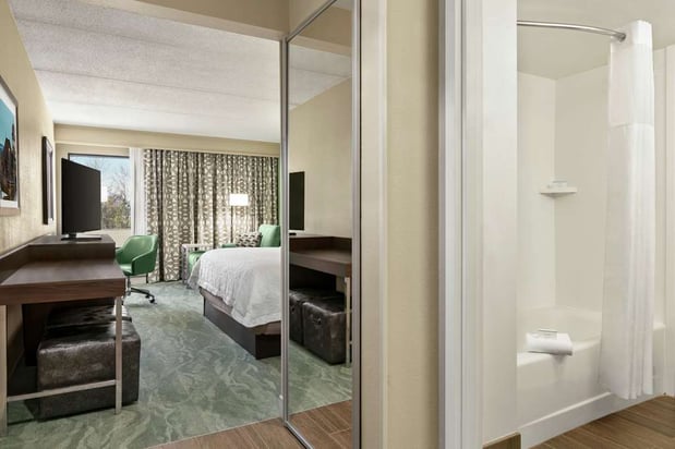Images Hampton Inn Richmond-North/Ashland