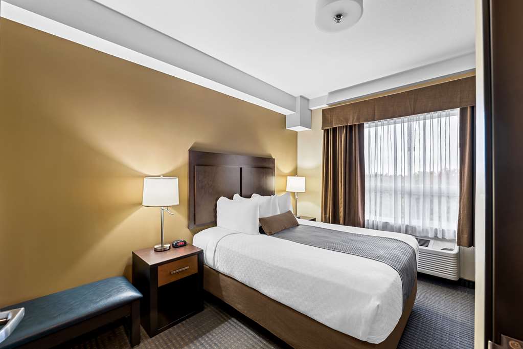 Images Best Western Plus Lacombe Inn & Suites
