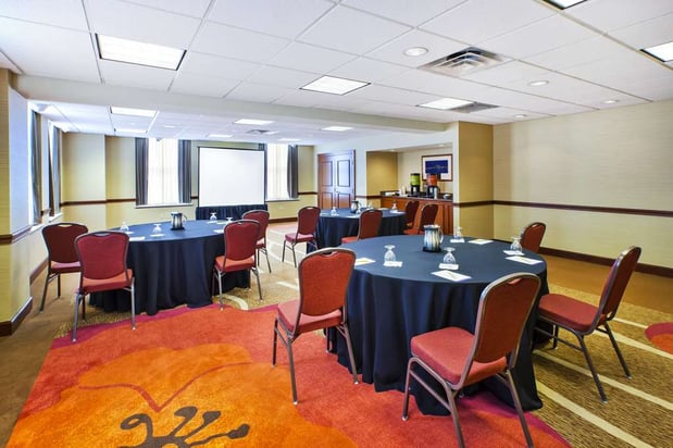 Images Hilton Garden Inn Cleveland Downtown