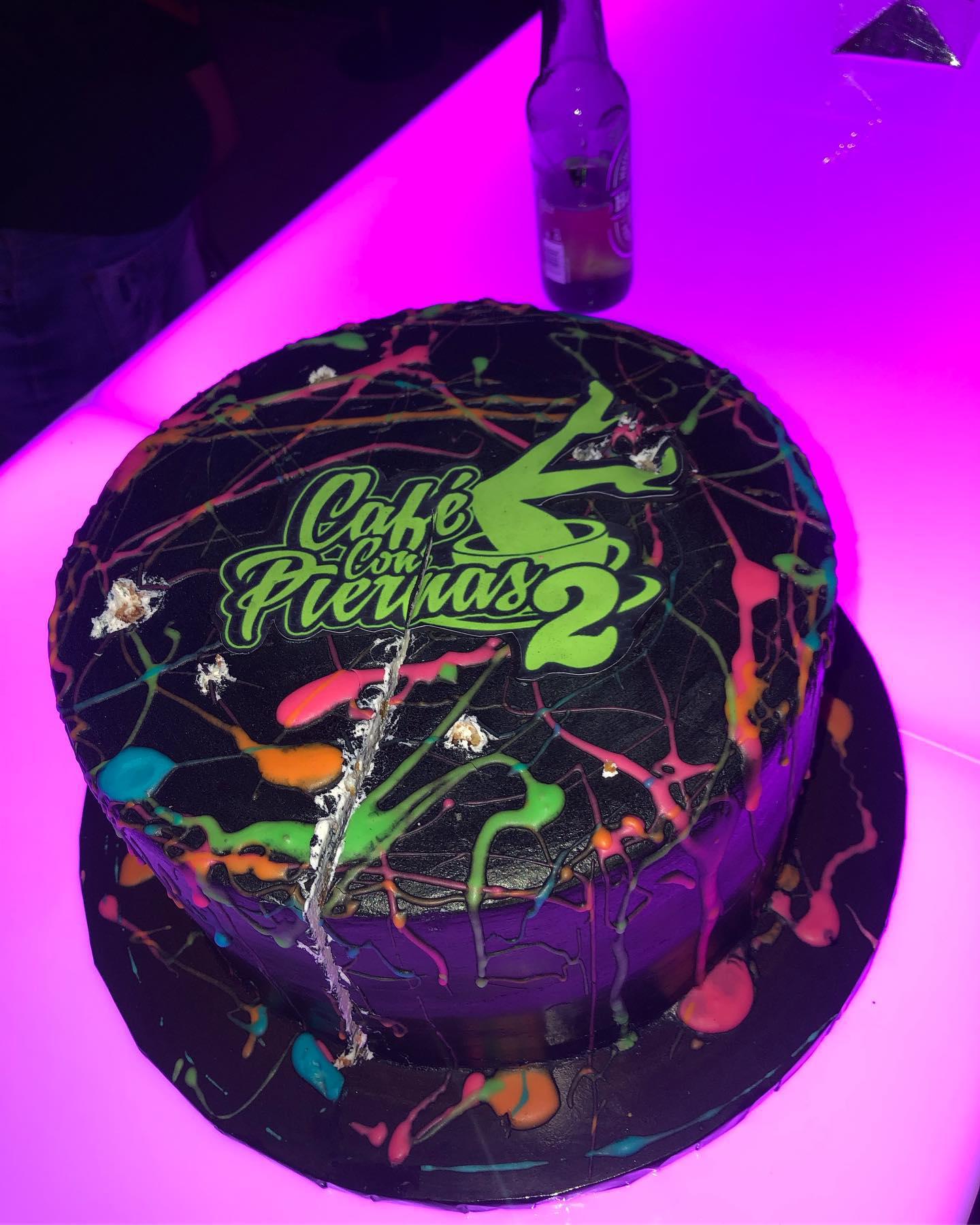 Cafe Con Piernas 2 Logo