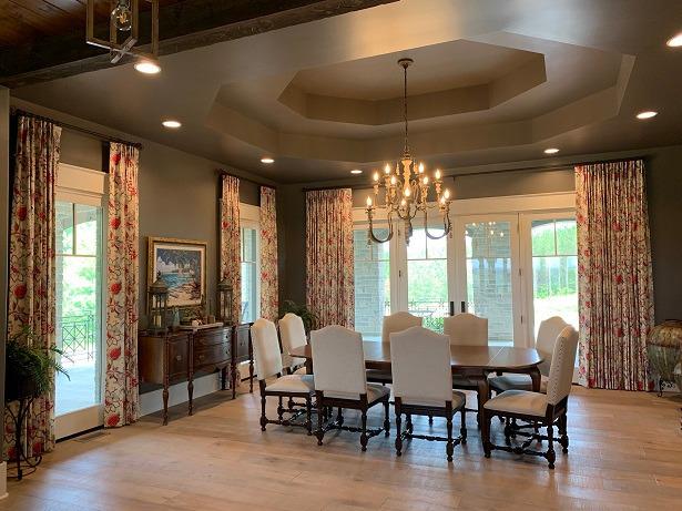 Formal dining rooms call for something special on the windows. This Knoxville dining room features o Budget Blinds of Knoxville & Maryville Knoxville (865)588-3377