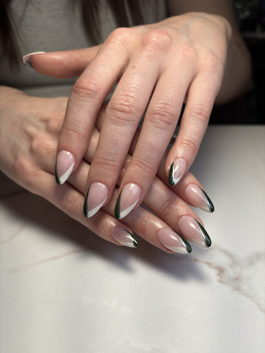 Images StarLuxe Nails & Spa Lounge