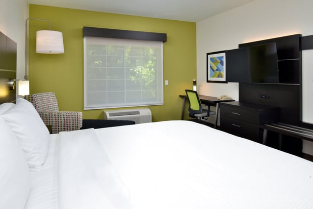 Images Holiday Inn Express & Suites Carthage by IHG