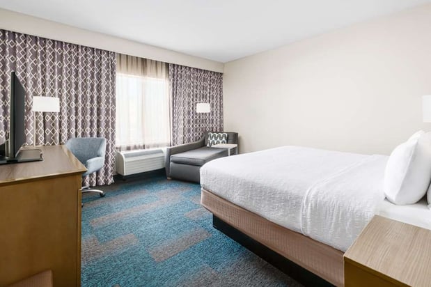 Images Hampton Inn & Suites LAX El Segundo