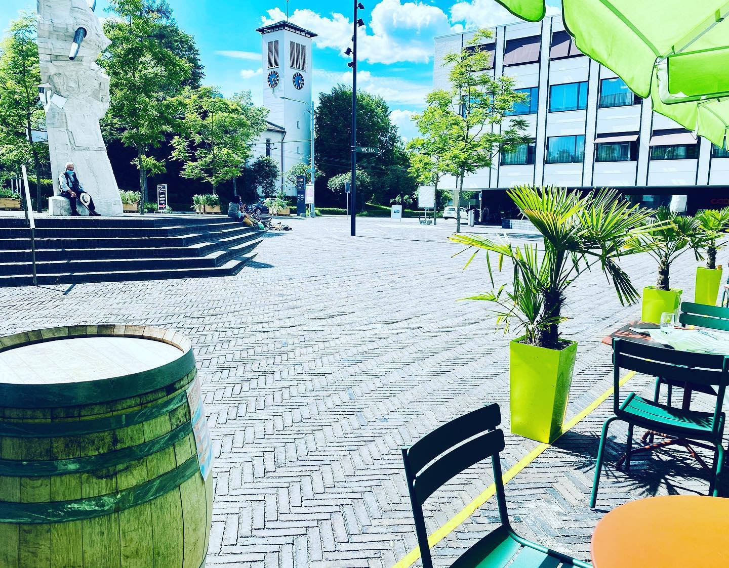 Restaurant La Piazza Friesenberg, Friesenbergplatz 7 in Zürich