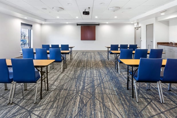 Images Holiday Inn Express & Suites Chicago-Algonquin by IHG