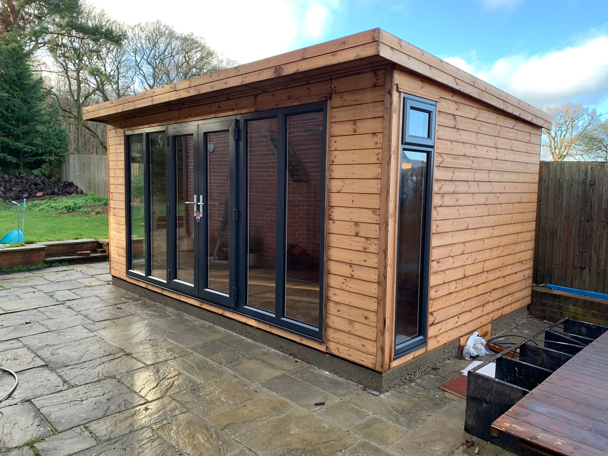 Images Herts Garden Buildings