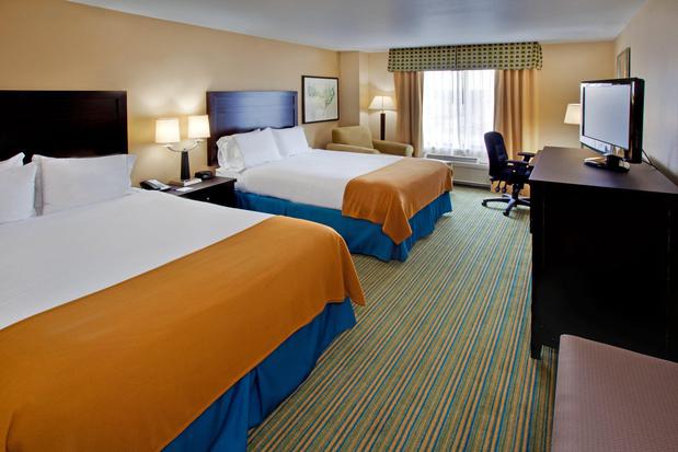Images Holiday Inn Express Waterloo-Cedar Falls, an IHG Hotel