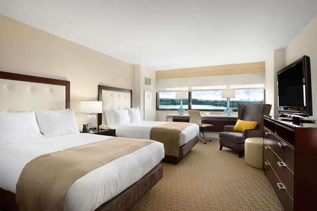Images Hilton Miami Airport Blue Lagoon