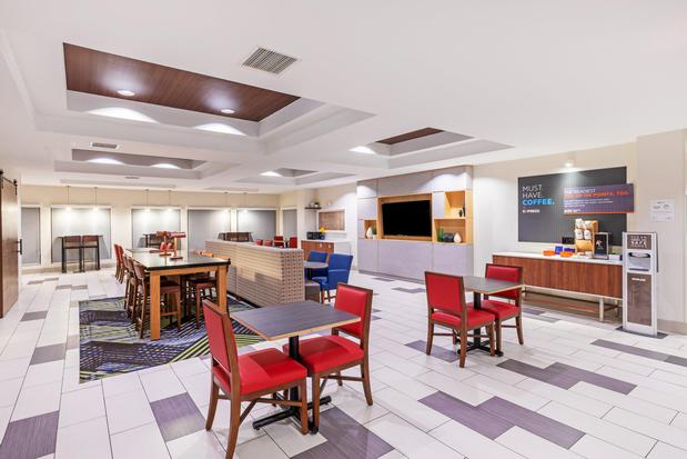 Images Holiday Inn Express & Suites Austin NW - Lakeway, an IHG Hotel