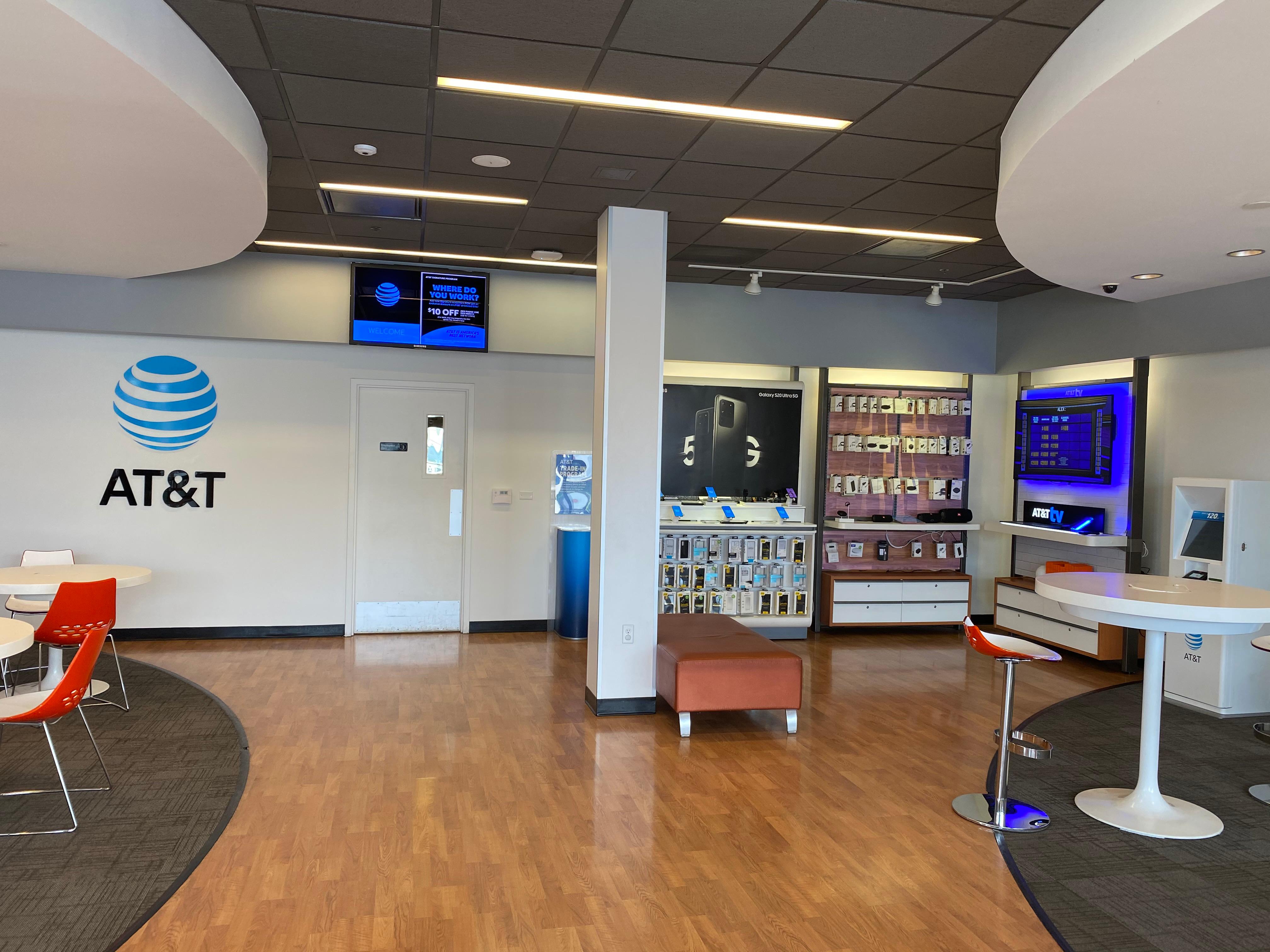 AT&T Store Photo