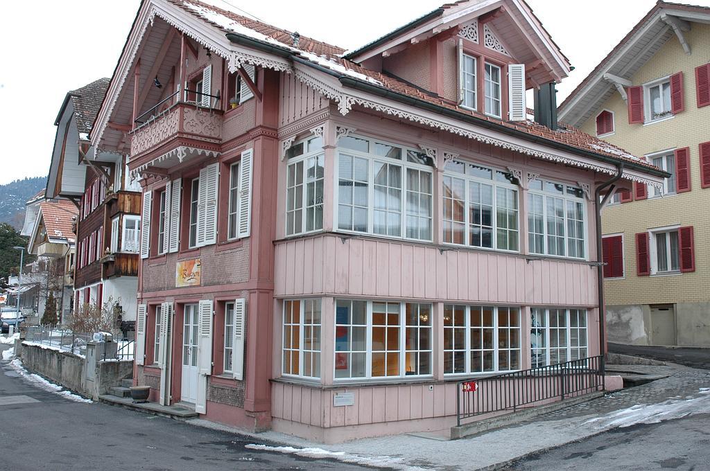 Kosmetiksalon Bugnon Kosmetik, Dorfstrasse 28 in Hilterfingen