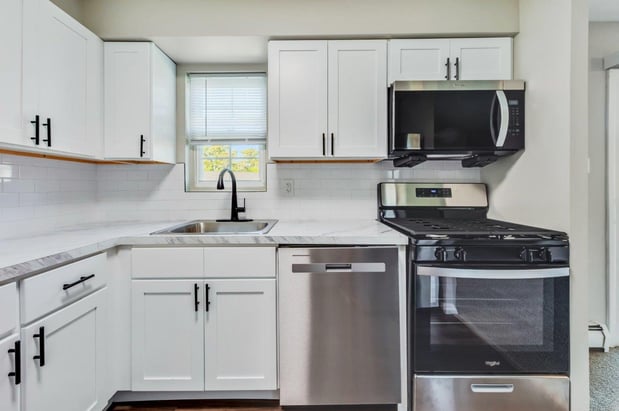 Images Fox Pointe Apartment Homes