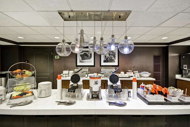 Images Hampton Inn & Suites Columbus-Easton Area