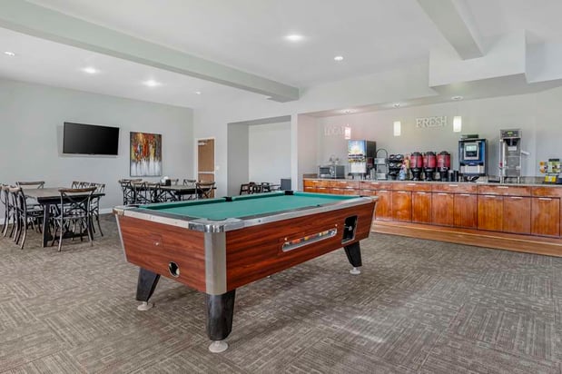 Images Best Western Plus Peppertree Inn at Omak