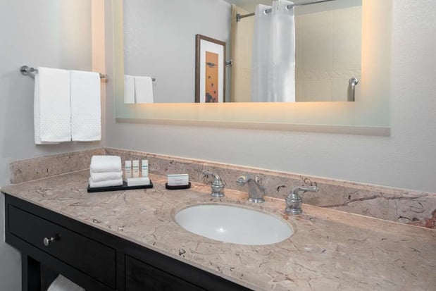 Images Embassy Suites by Hilton Dallas Park Central Area