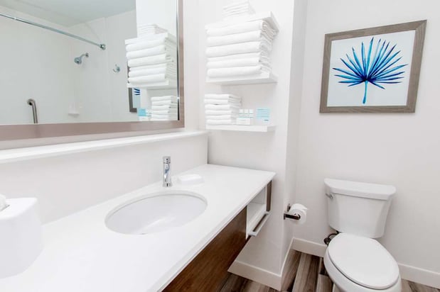 Images Hampton Inn & Suites Panama City Beach-Beachfront