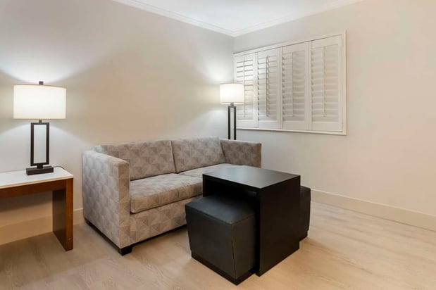 Images Best Western Plus All Suites Inn