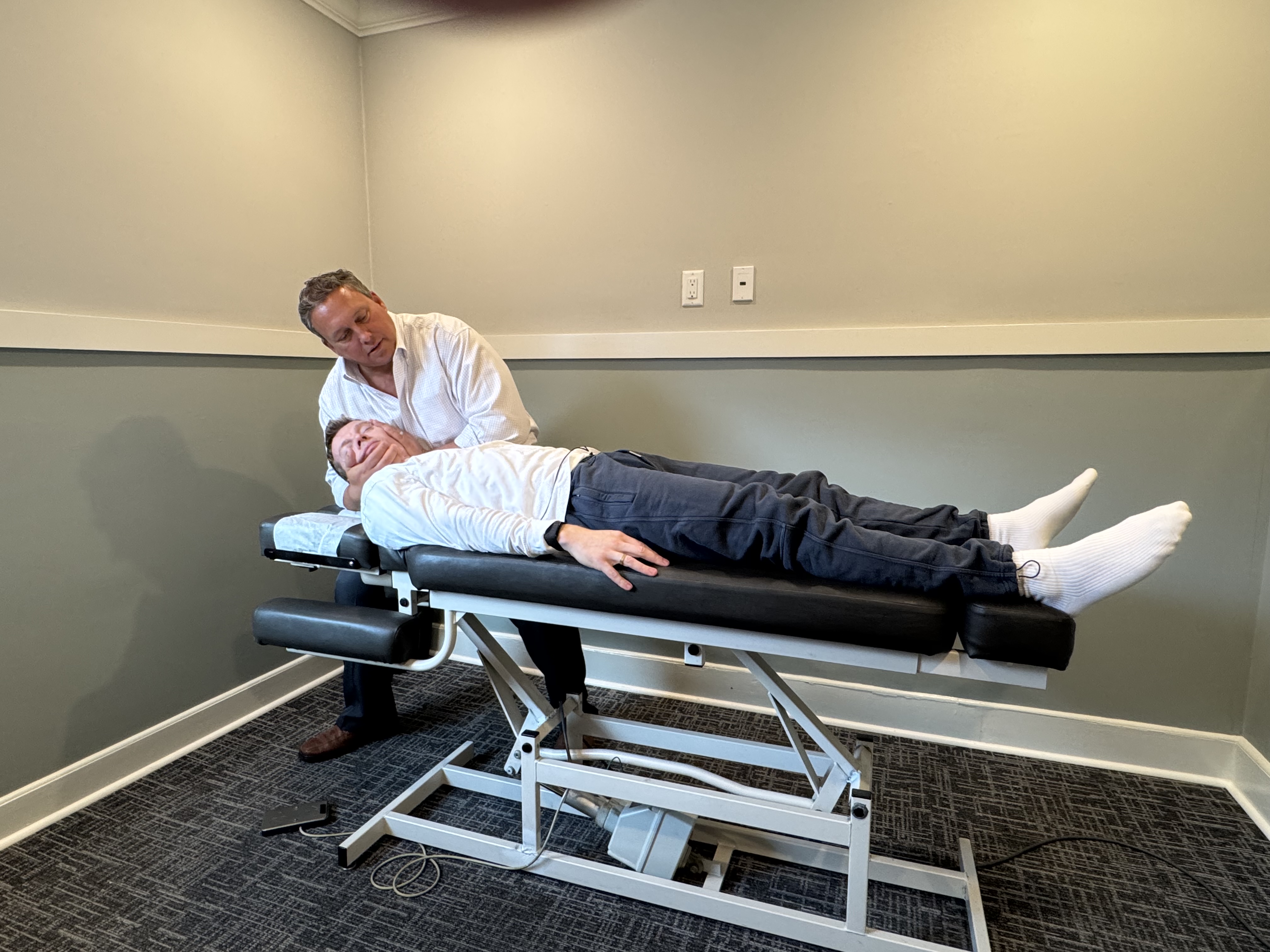 Dr. Baum chiropractic adjustment at Baum Advanced Chiropractic 