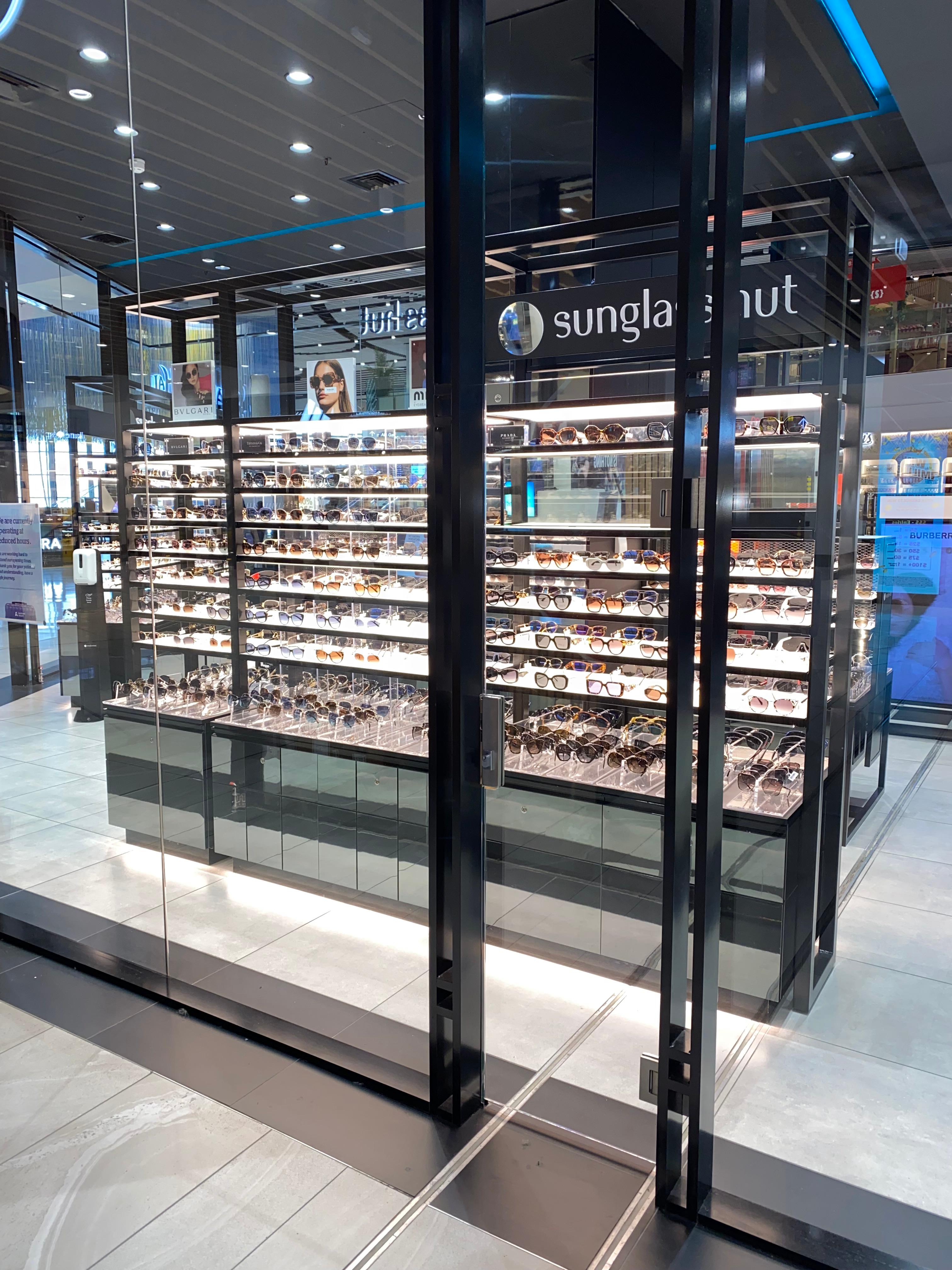 Fotos de Sunglass Hut Auckland International Airport Kiosk