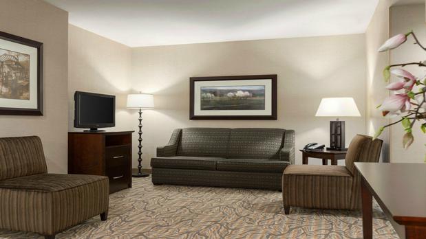 Images Holiday Inn & Suites Williamsburg-Historic Gateway by IHG