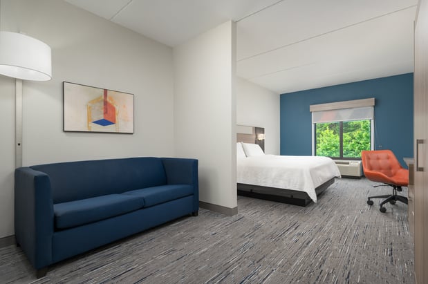 Images Holiday Inn Express & Suites Newport South by IHG