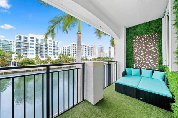Images American Artificial Grass Miami