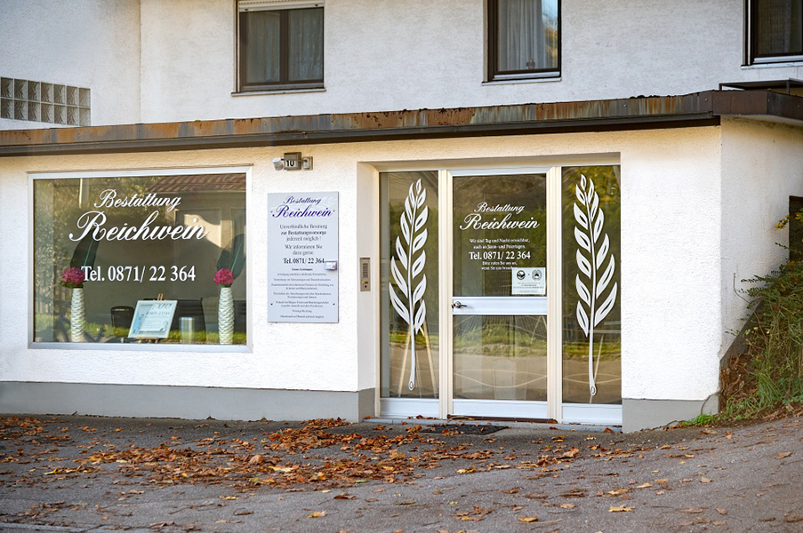 Bestattung Reichwein Inh.: Roland Reichwein, e.K., Rosenheimer Straße 10 in Kumhausen