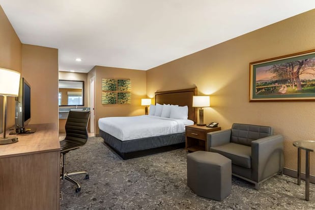 Images Best Western Plus Inn Scotts Valley