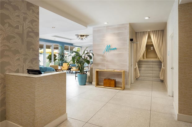 Images Hotel Continental Miami Beach, Tapestry Collection by Hilton