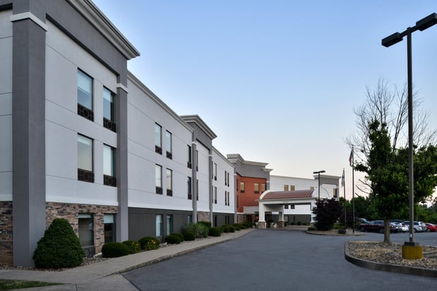 Images Holiday Inn Express Lewisburg/New Columbia by IHG