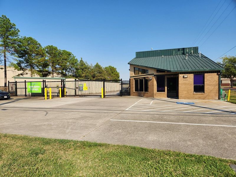 Images Extra Space Storage