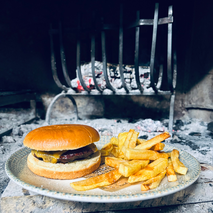 Images Tu Lugar Brasas y Tapas