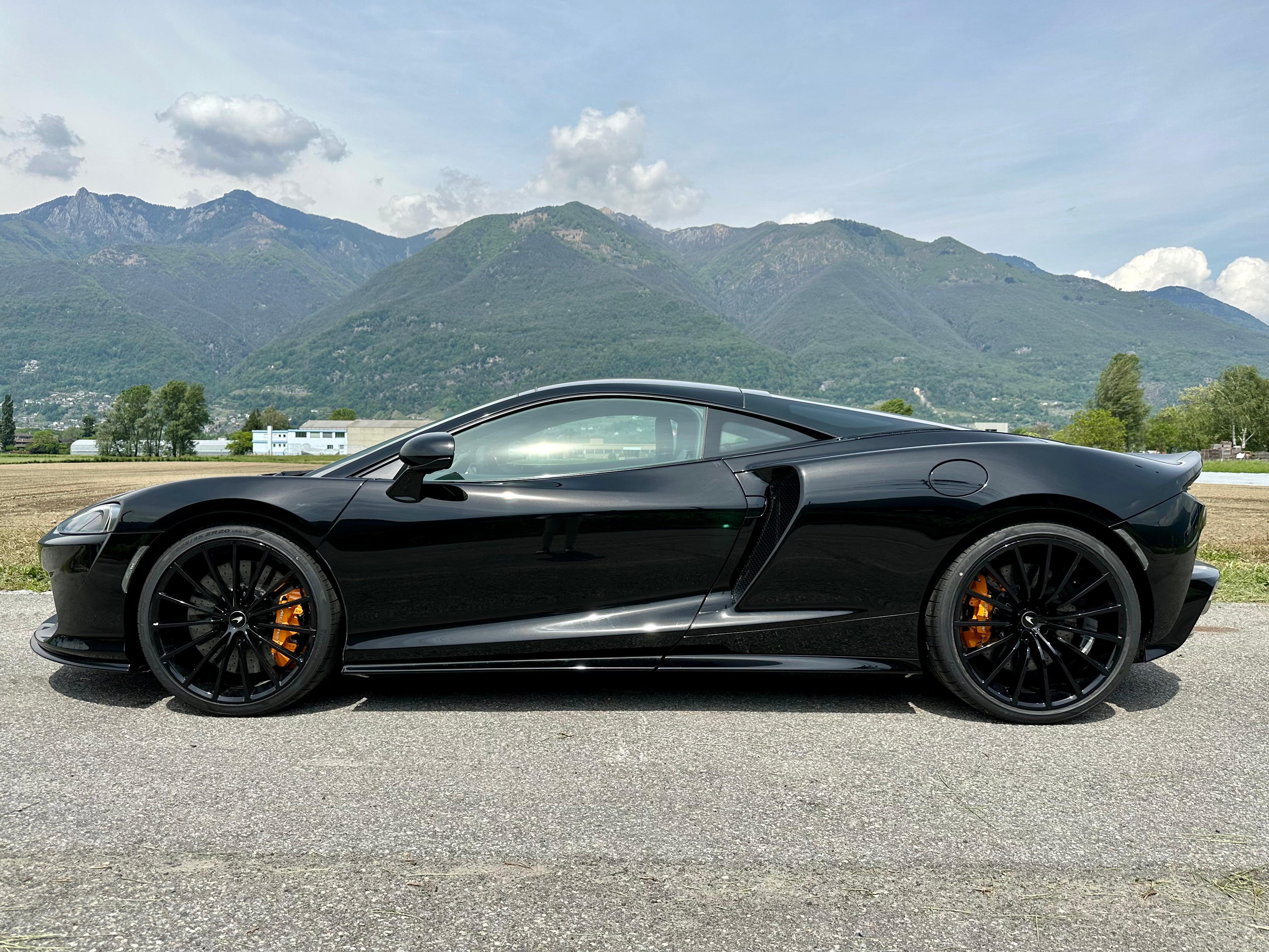 Bilder McLaren Lugano - Aston Martin Cadenazzo