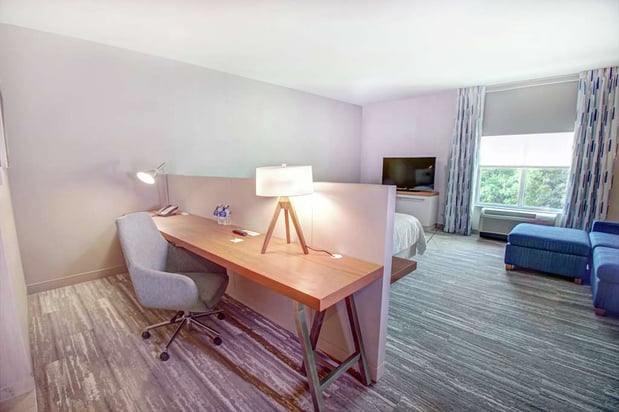 Images Hilton Garden Inn Tampa-Wesley Chapel