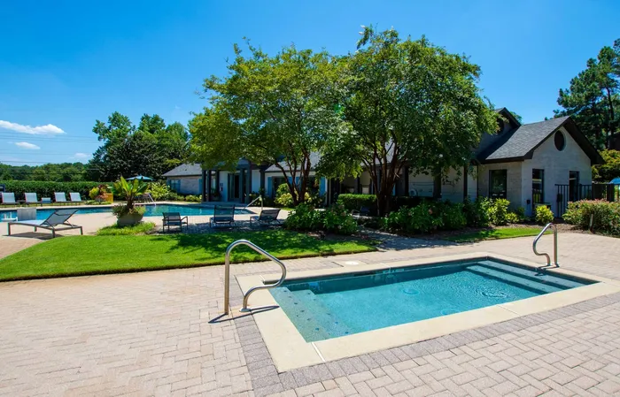The Lakes Apartments Image