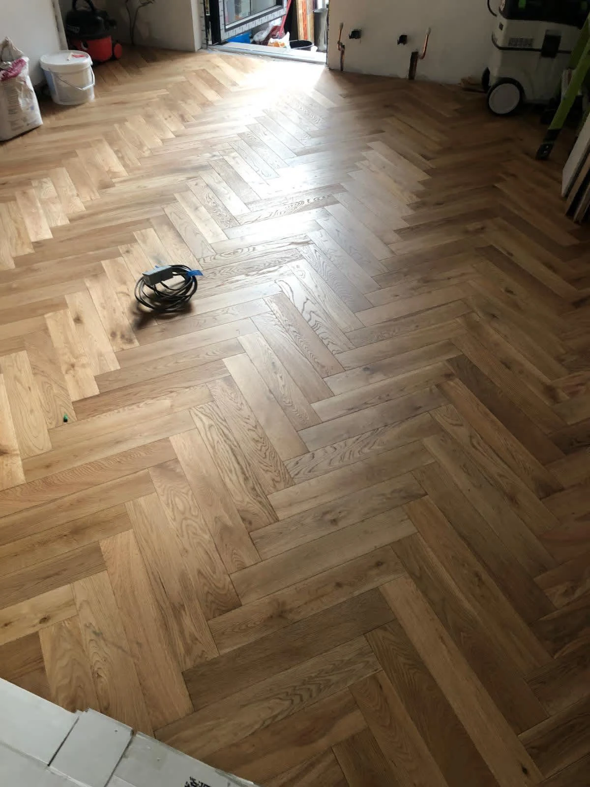 Images HW UK Services Ltd