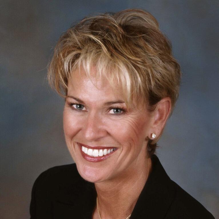 Ruth Stultz - Real Estate Agent Logo