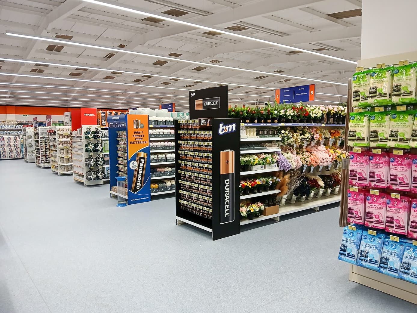 Images B&M Home Store with Garden Centre