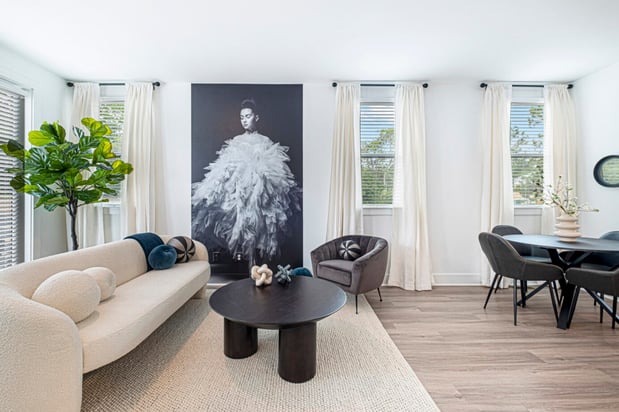 Images Saylor at Southside Trail | Luxury Townhomes for Rent