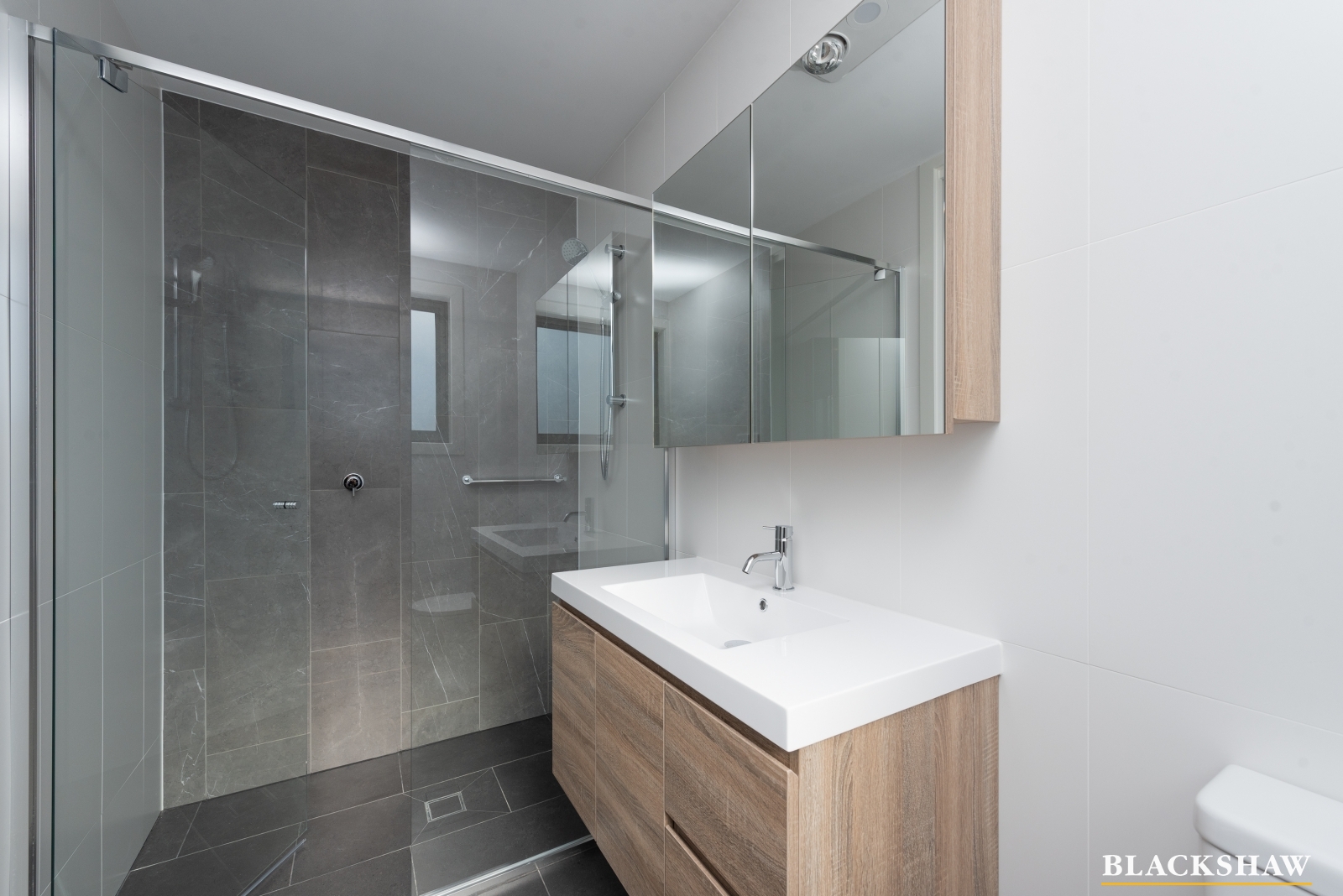 Images Blackshaw Real Estate Tuggeranong